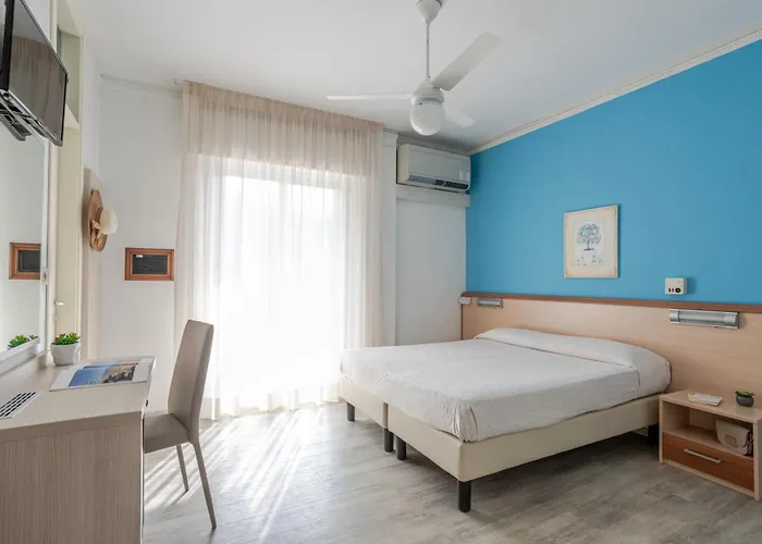 La Brezza Frontemare 3*