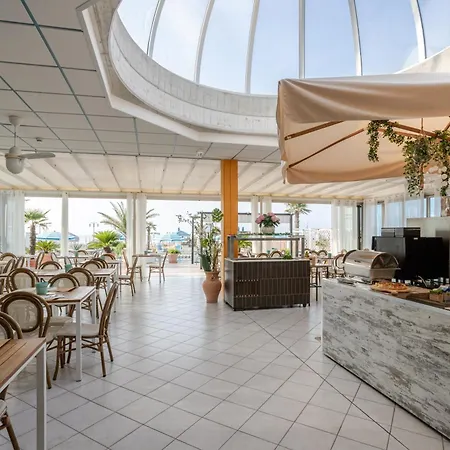 La Brezza Frontemare 3*