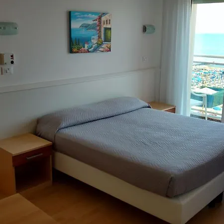 La Brezza Frontemare Hotel Lido di Jesolo