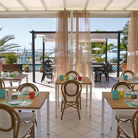 La Brezza Frontemare 3* Лидо-ди-Езоло