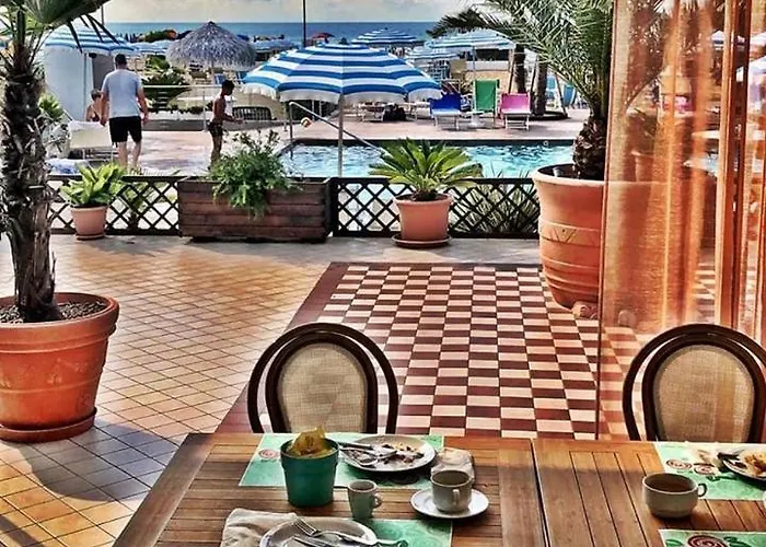 La Brezza Frontemare Hotel