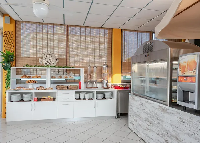 Hotel La Brezza Frontemare 3*