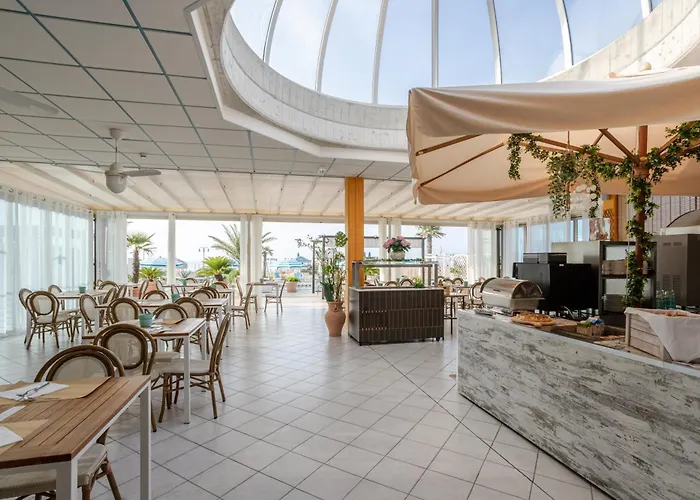 La Brezza Frontemare 3*