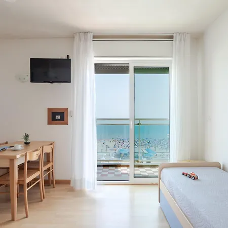 La Brezza Frontemare Hotell 3*